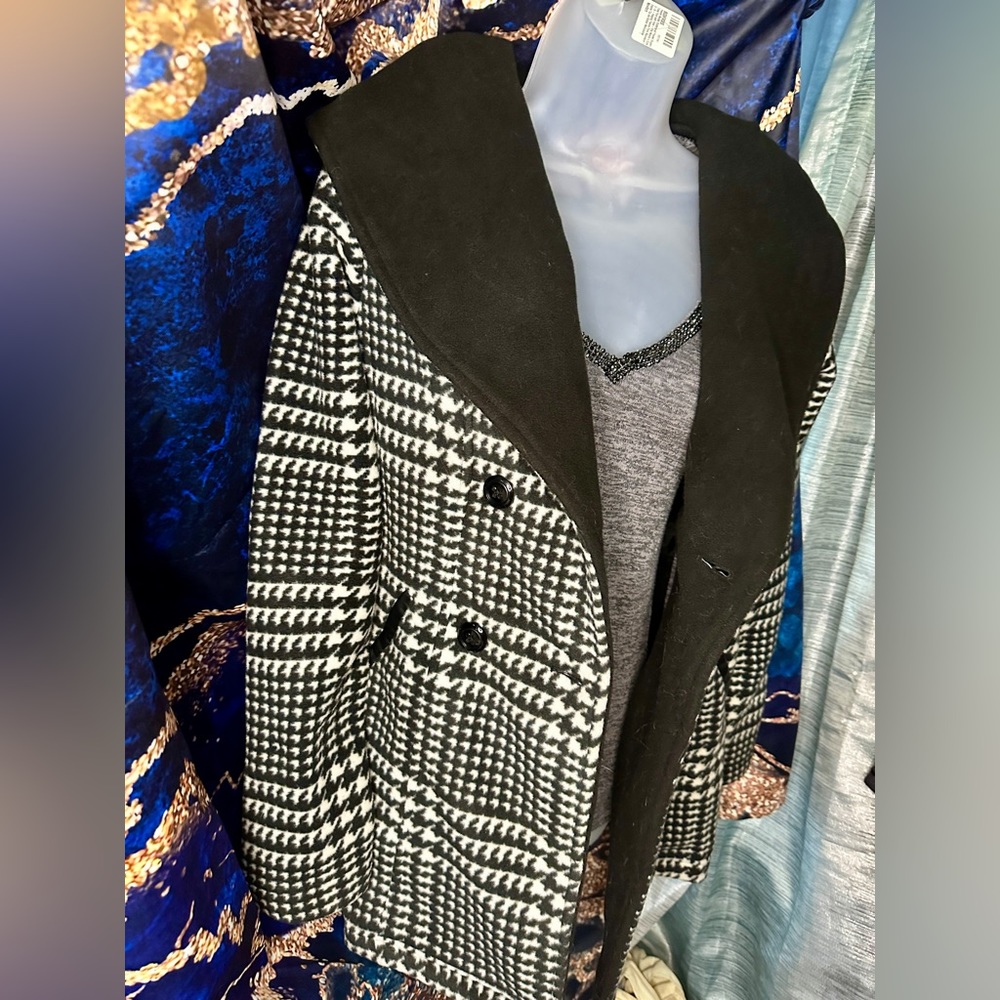 IZ Byer Plaid Pea Coat Jacket w/ Oversized Hood. Size X-Small